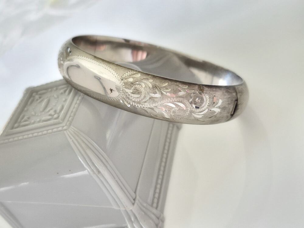 Vintage Marathon Sterling Silver Floral and Swirl Etched Hinged Bangle